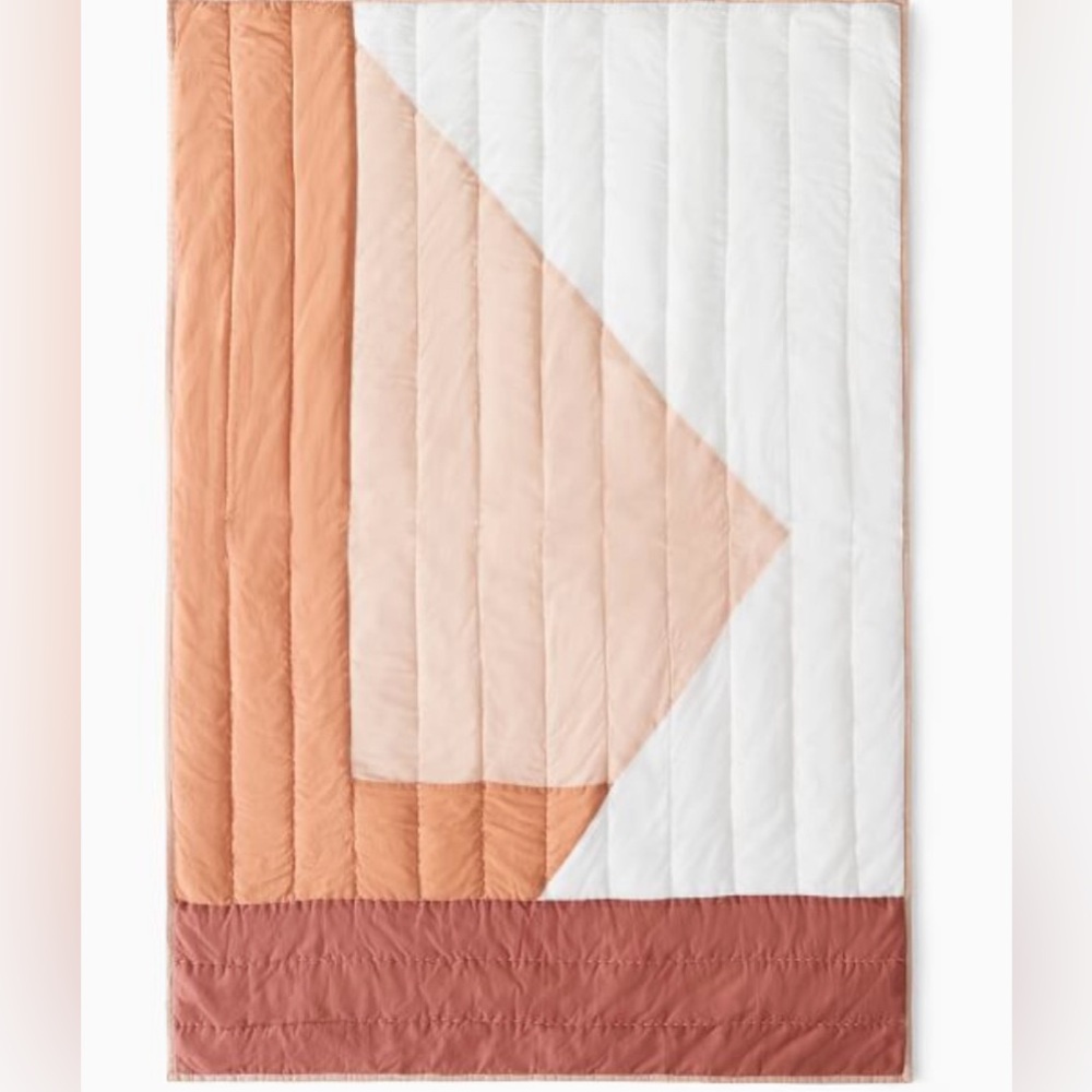 New Hand Quilted West Elm Crib/Toddler Bed Quilt